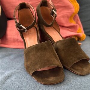 Madewell green block heel Suede Women's Sandals size 7.5